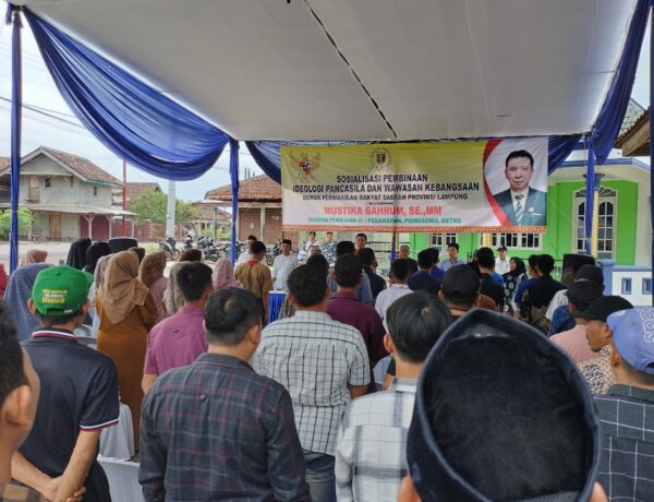 1000834783-1-600x460