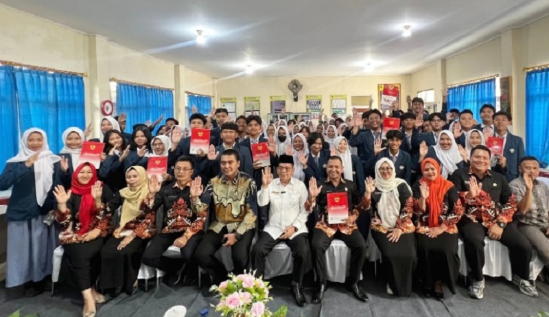 Budiman-AS-Pembinaan-Ideologi-Pancasila-dan-Wawasan-Kebangsaan-di-Sekolah-Menengah-Atas
